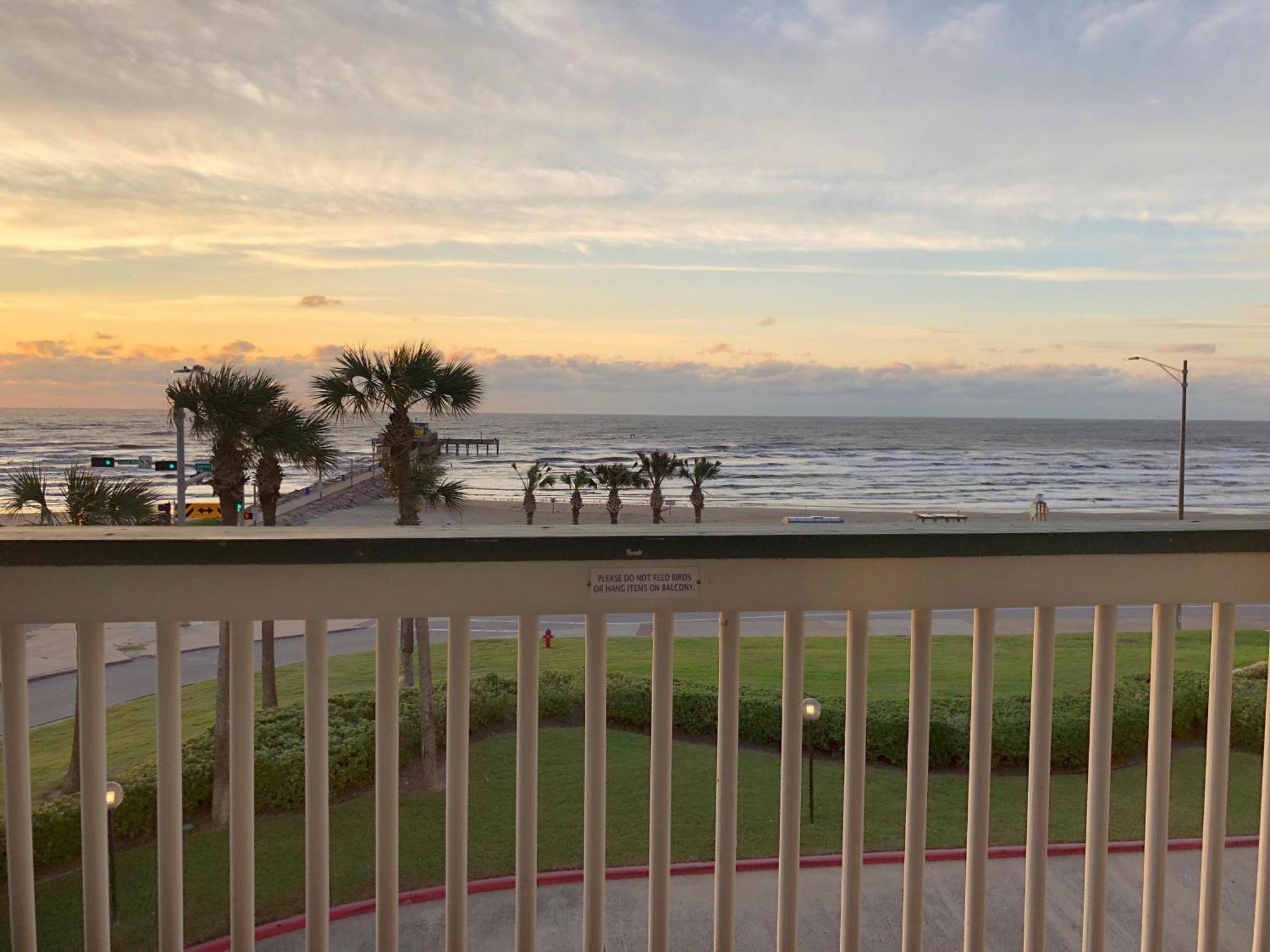Cdm 304 - Beachfront Serenity Galveston Exteriör bild